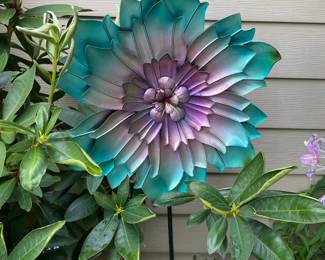 Turquoise/Purple Metal Flower Stake