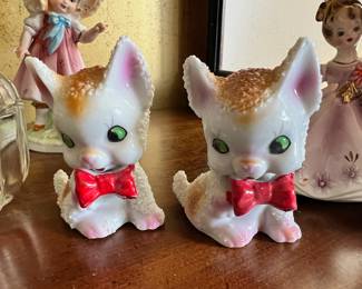 Pair of  Sugar Texture Cats Wearing Red Bows 