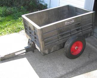 Rubbermaid cart
