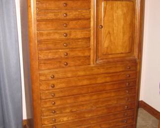 Stanley furniture chest of drawers