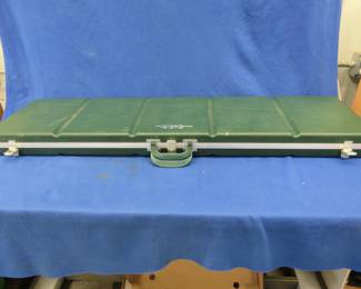 Lot 186. Safari hard-sided gun case.&nbsp; 52" x 13" x 3"