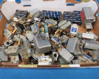 Lot 189. Used micro switches