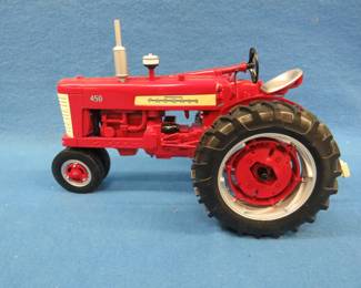 Lot 72. 2001 SpecCast International Harvester 450 Farmall Tractor.&nbsp; 1:16 scale die-cast tractor.&nbsp; 