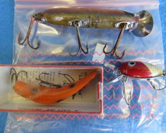 Lot 411. Old Hedden 4" Vamp Spook,  Vintage NIB Lazy Ike Co 2 3/4" Lazy Ike, Vintage Shakespeare 1 1/4" Dopey Red Bait