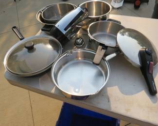 Lot 463. Cookware