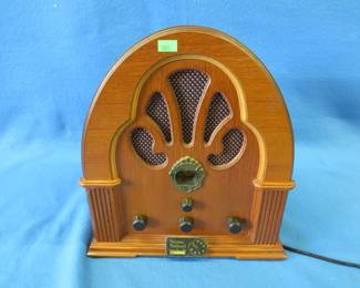 Lot 420. AM/FM cassette player retro radio