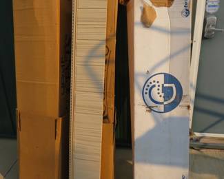 Lot 462. Vinyl and metal siding, please inspect