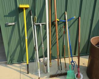 Lot 465. Long-handled tools and more