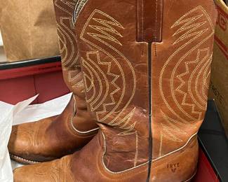 Frye boots women’s size 8