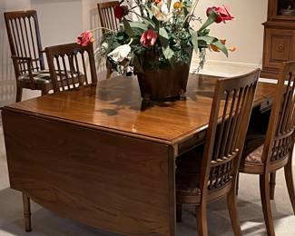 Ethan Allen dining room table with 6 chairs