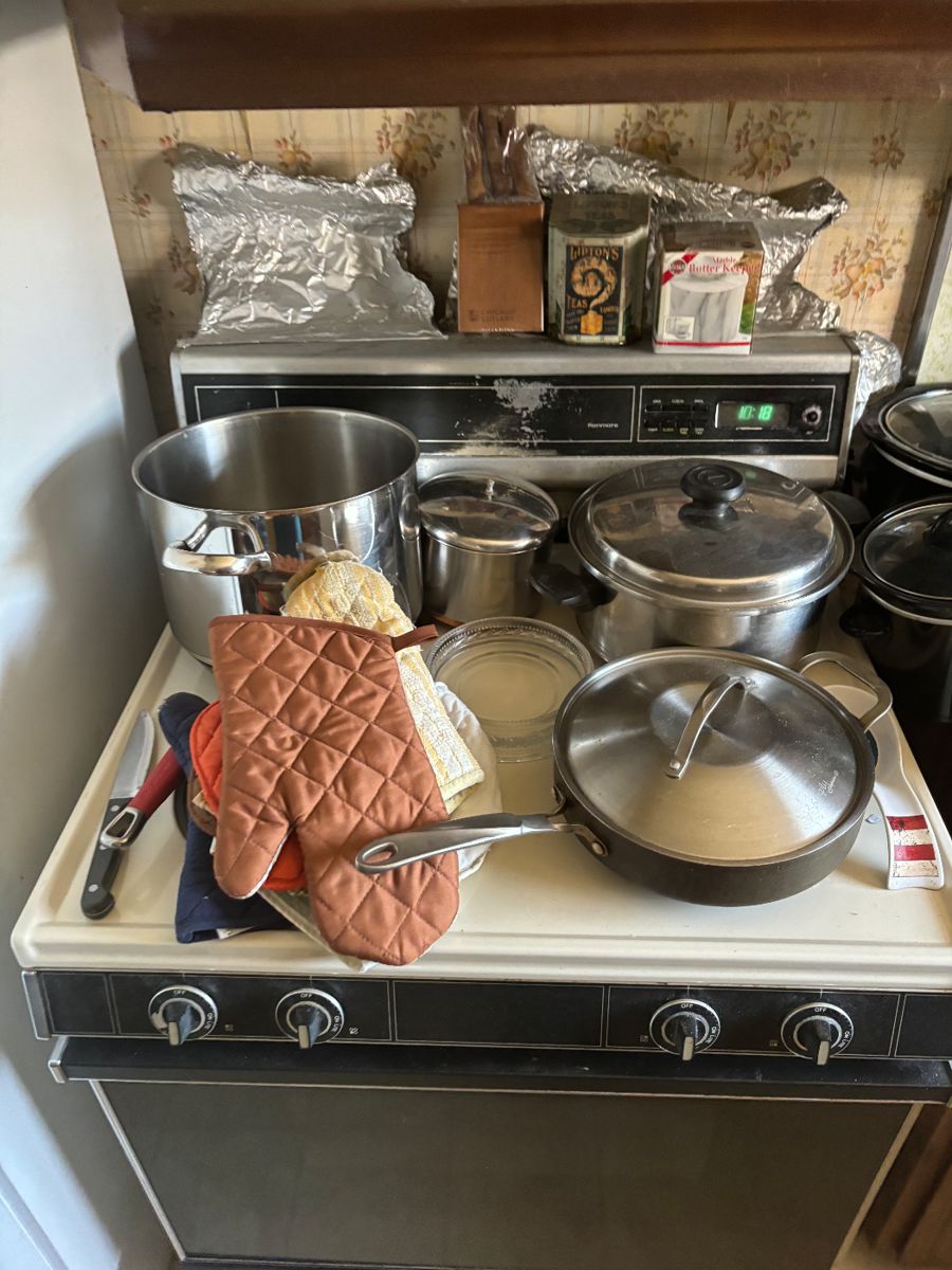 50% off Sunday St Clair Shores Estate Sale starts on 9/21/2024