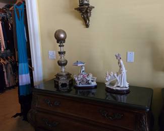 We gave 2 matching dressers