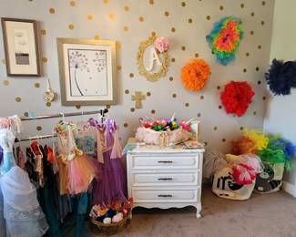 It's a Dreamworld for a little girl!!