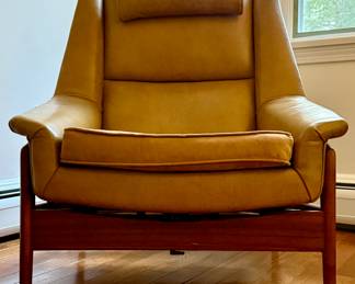 MCM Dux Leather Lounge/Rocking Chair