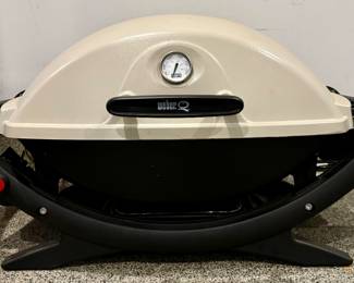 Weber Grill - We have the stand too!