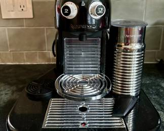 Nepresso Coffee Maker