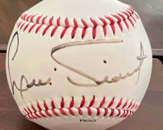 Autographed Luis Tiant Baseball