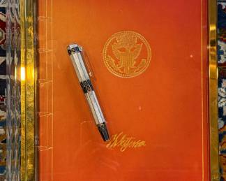 Montblanc Thomas Jefferson Pen & Book 