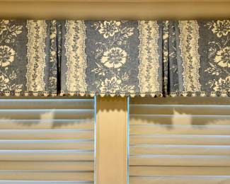 Custom Valance