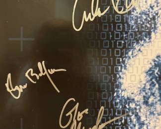 autograph detail