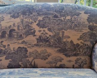 ETHAN ALLEN COUNTRY CLASSIC ROLLED ARM IN "FRENCH TOILE DE JOUY" QUALITY LIKE NEW $300