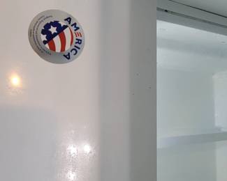 WHIRLPOOL FRENCH DOOR OVER DOUBLE DOUBLE DRAWER WITH MULTIPLE INSERT DRAWERS INSIDE. ICE AND WATER WORK. CLEAN LIKE NEW $500.00