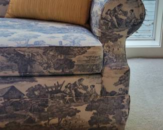 ETHAN ALLEN COUNTRY CLASSIC ROLLED ARM IN "FRENCH TOILE DE JOUY" QUALITY LIKE NEW $300