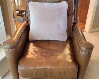 BRADINGTON-YOUG SEVEN SEAS LEATHER RECLINER