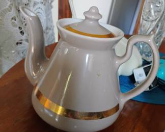 Hall teapot