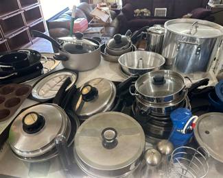 Tons of kichenware