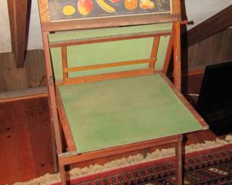 Vintage child's art easel