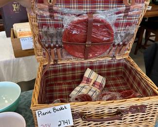 Inside of Picnic Basket