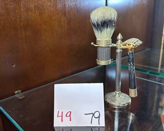 Razor and Brush set