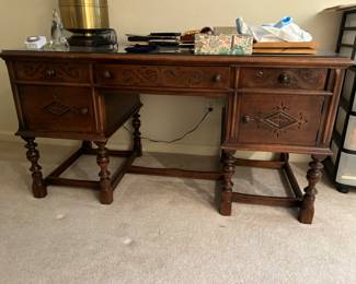 Antique 5 drawer desk w turned legs 