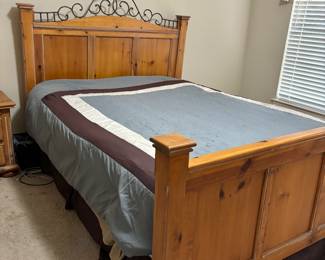 Oak queen bed