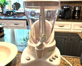 Smoothie Elite blender