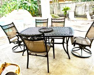 Patio set with 5 chairs