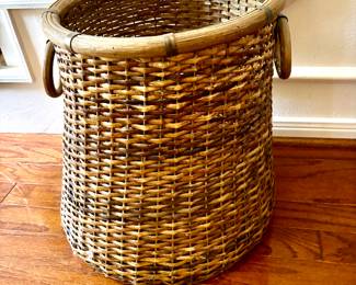Floor baskets