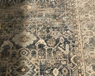 Rug - 3 feet 11 inches x 5 feet 7 inches