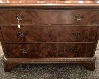 3-drawer chest