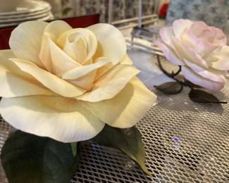 Porcelain roses