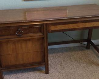 Basic Witz Vintage Mid Century Style Desk Reserve $200 Buy It Now  $275 BP 10