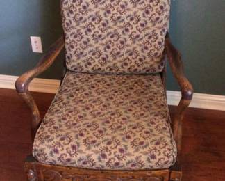 Vintage Feudal Oak Lounge Chair BuyItNow  $200 Reserve $150 BP  10