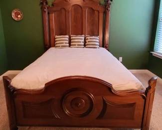 Vintage Lincoln Style Burled Wood Full Size Bed BuyItNow  $1800 Reserve $1400 BP 10