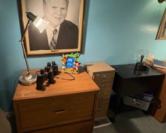 BINOCULARS & PICTURE FRAMES