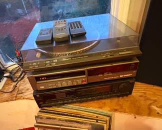 VINTAGE TECHNICS TURNTABLE 