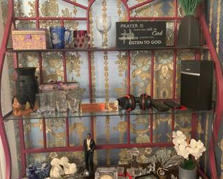 Small miscellaneous items