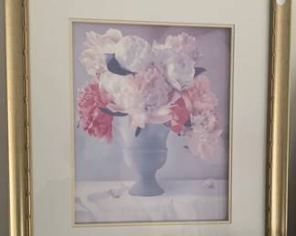 Flower picture on piano