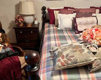 Vintage Ethan Allen Bedroom in EXCELLENT Condition 