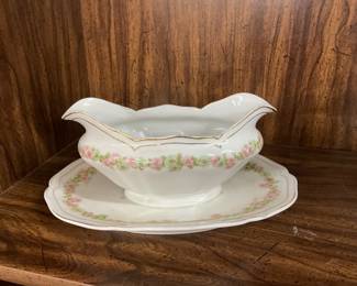 Victoria Gravy Boat The Munich